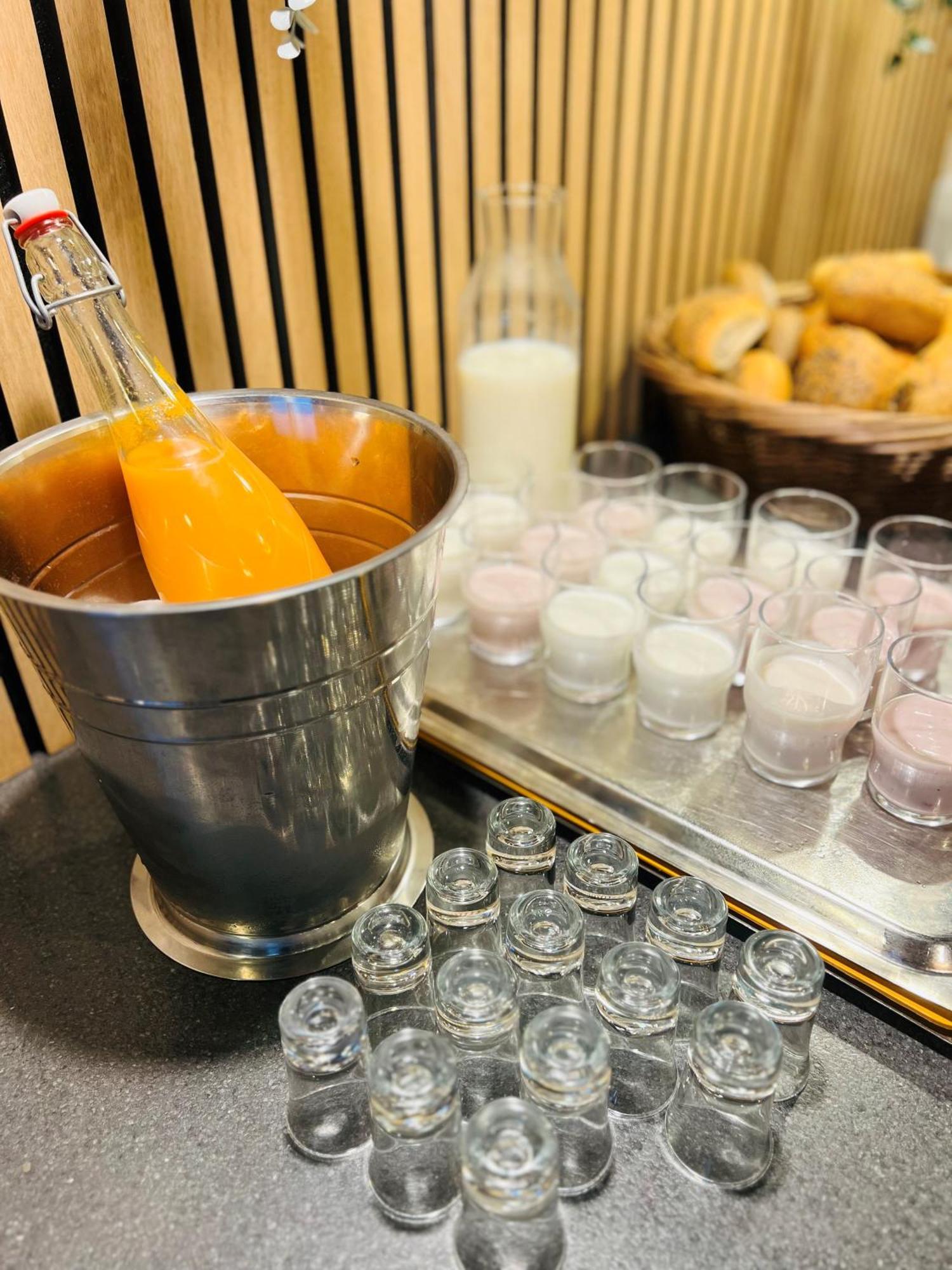 Koncepthotel Oksbøl エクステリア 写真